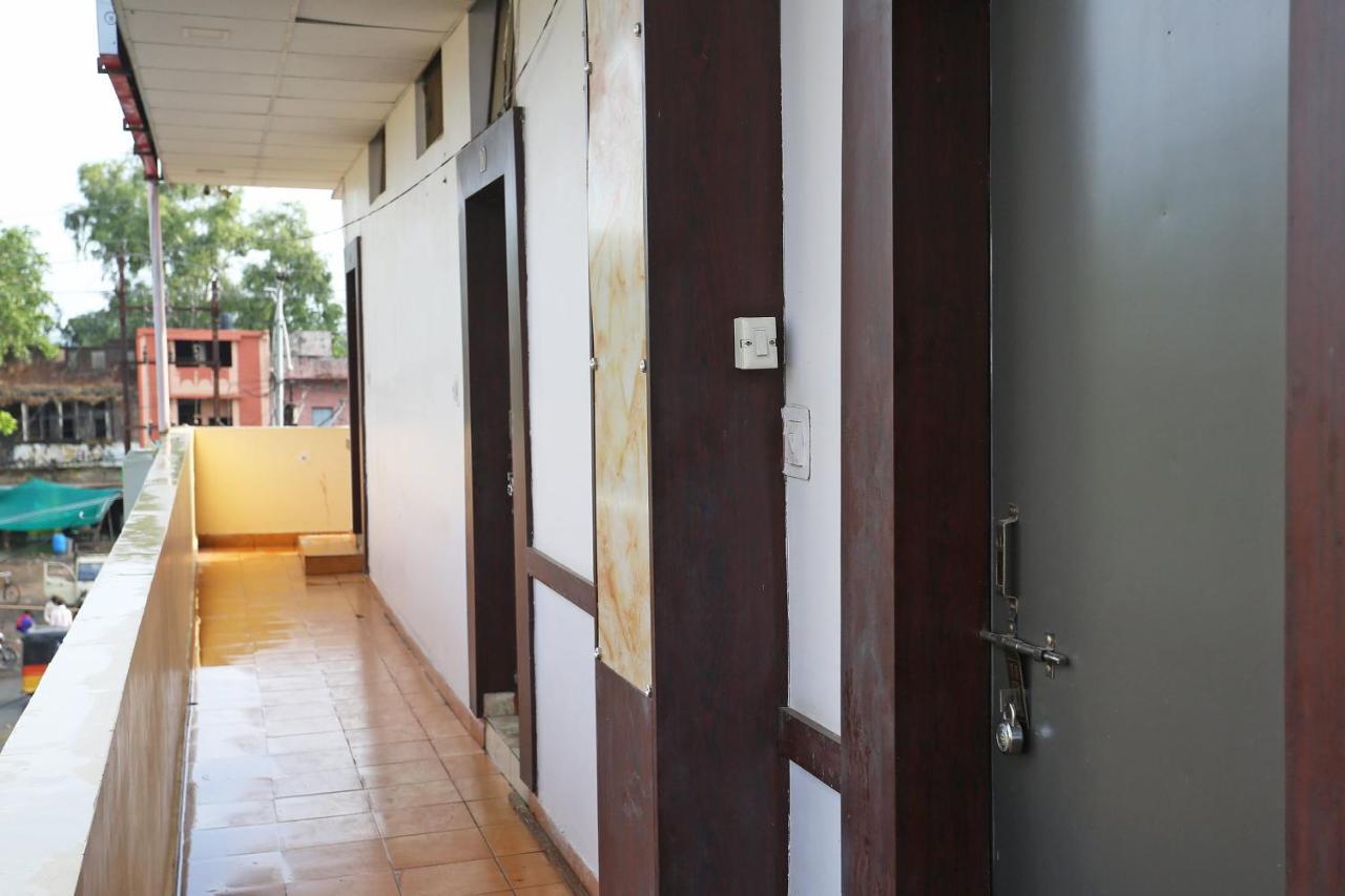 Oyo 37533 Hotel Ashirwad Jabalpur Ngoại thất bức ảnh