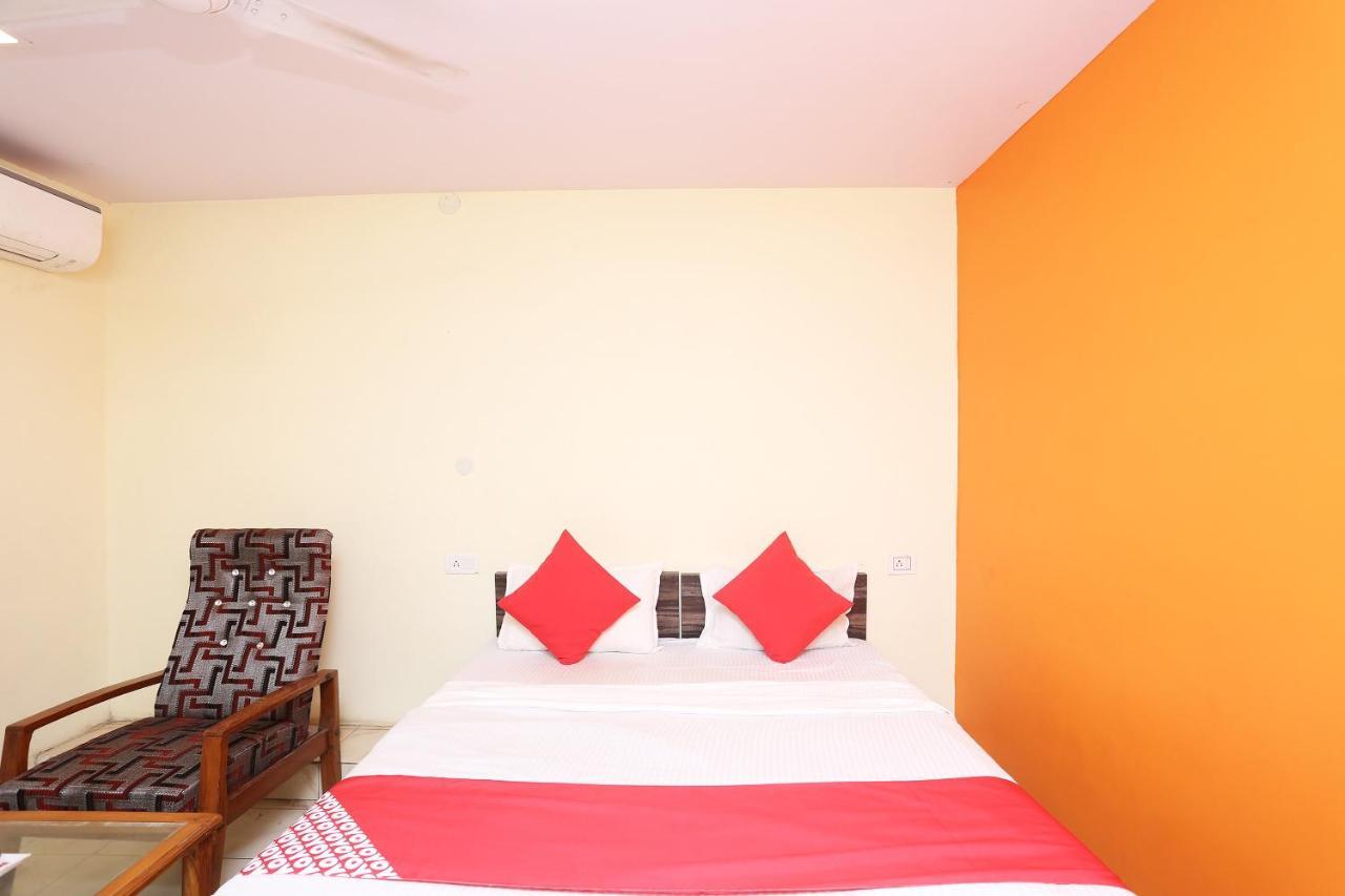 Oyo 37533 Hotel Ashirwad Jabalpur Ngoại thất bức ảnh